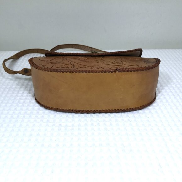 Vintage 70s Tooled Leather Shoulder Bag Hibiscus Floral - Picture 6 of 16